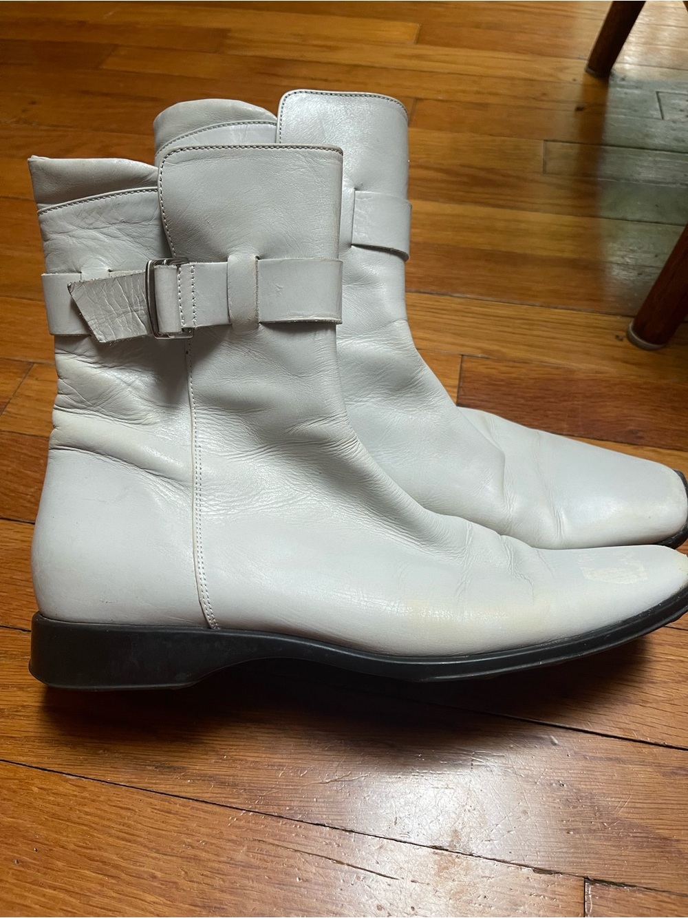 Jil Sander White Women's Leather Ankle Boots with Buckle Sander